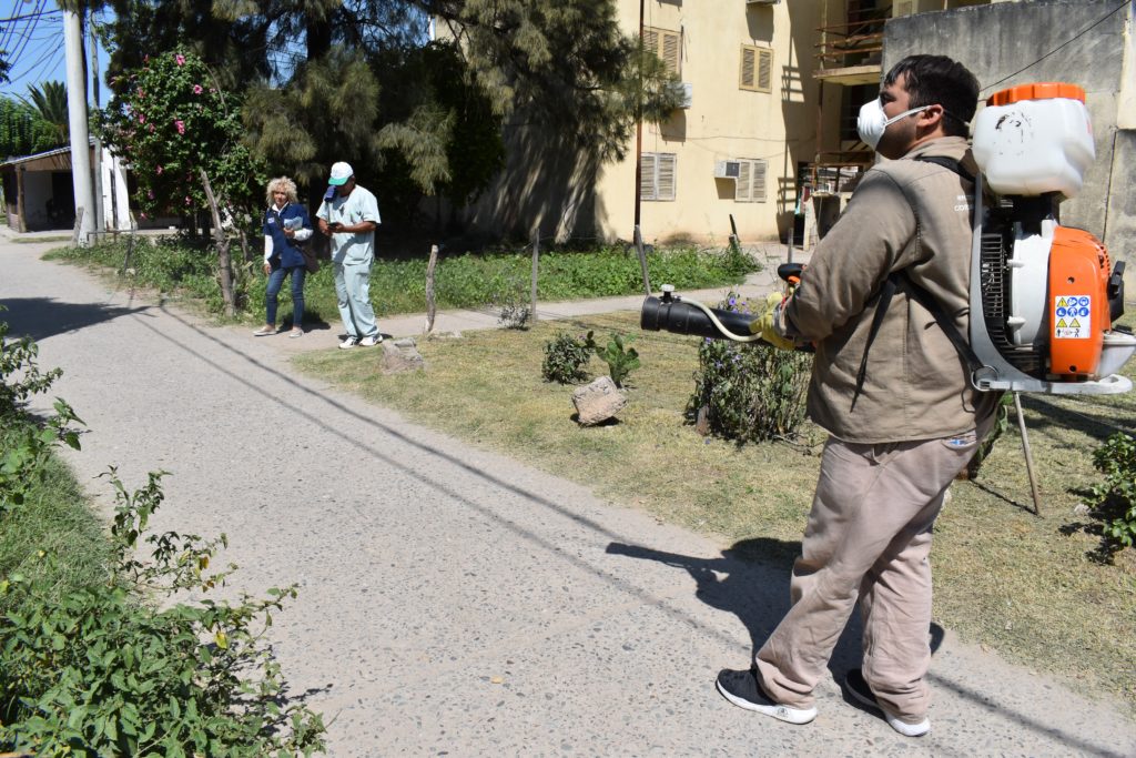 Confirman los primeros casos de dengue autóctono en Santiago