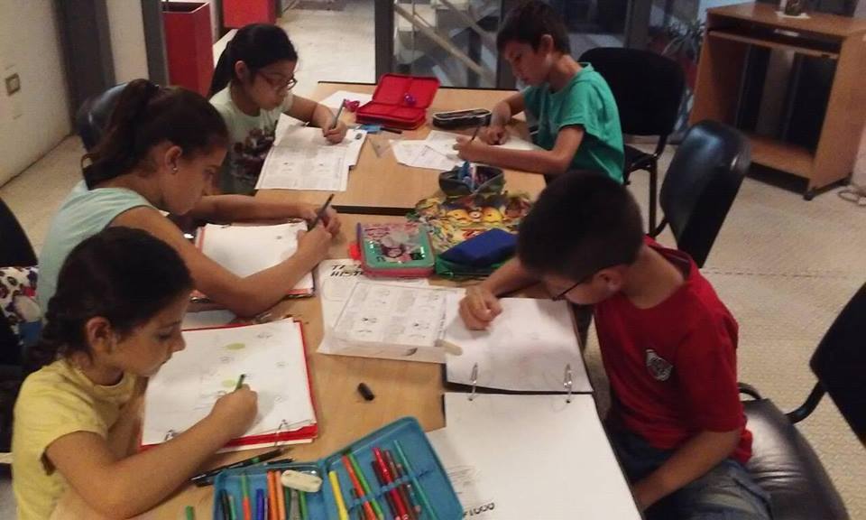 Inician los talleres de verano de danzas e idioma
