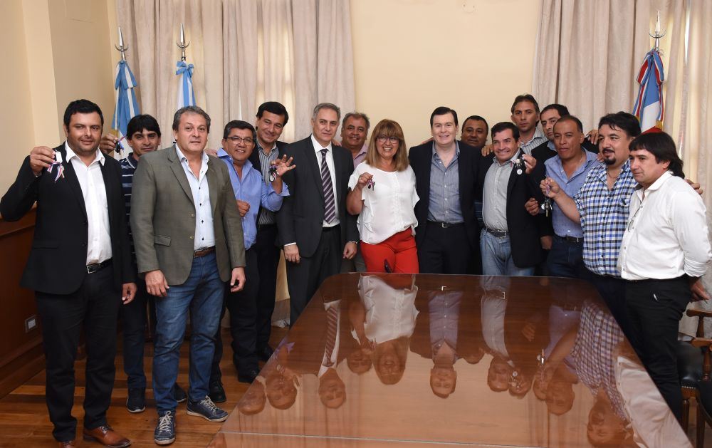 Comisionados recibieron vehículos para ejecutar diversos trabajos