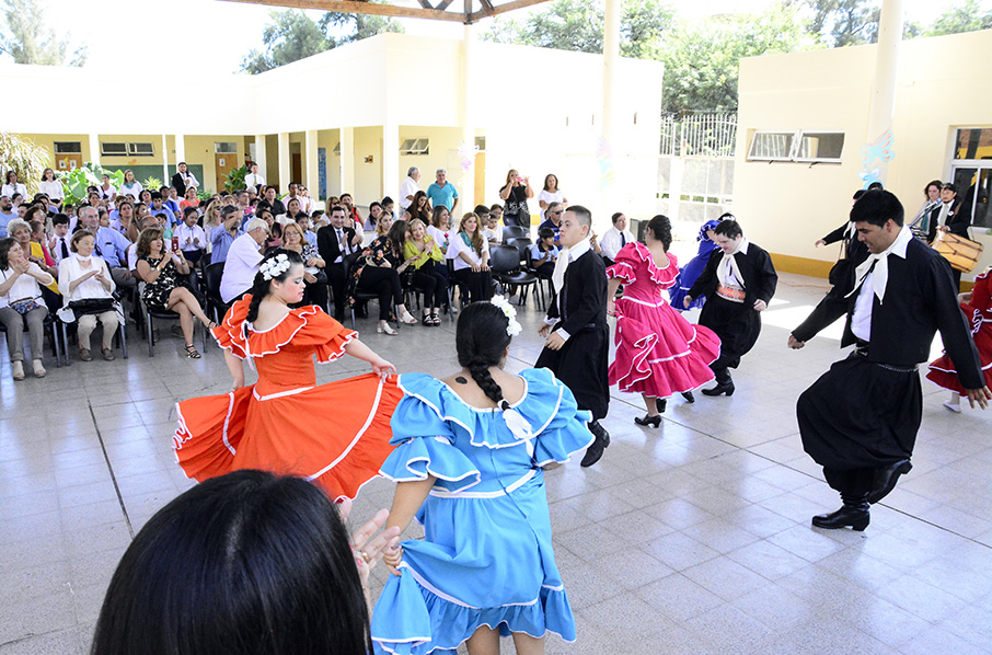 Mirolo acompañó a la comunidad de Asaim en la apertura del ciclo lectivo