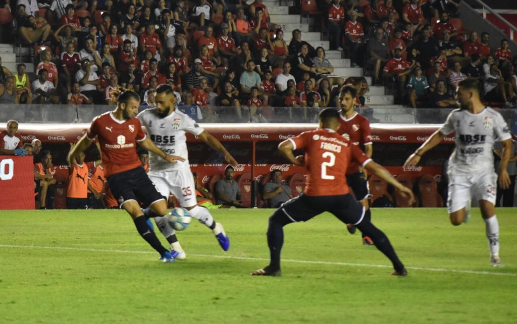 Central Córdoba cerró la Superliga con una dura derrota ante Independiente