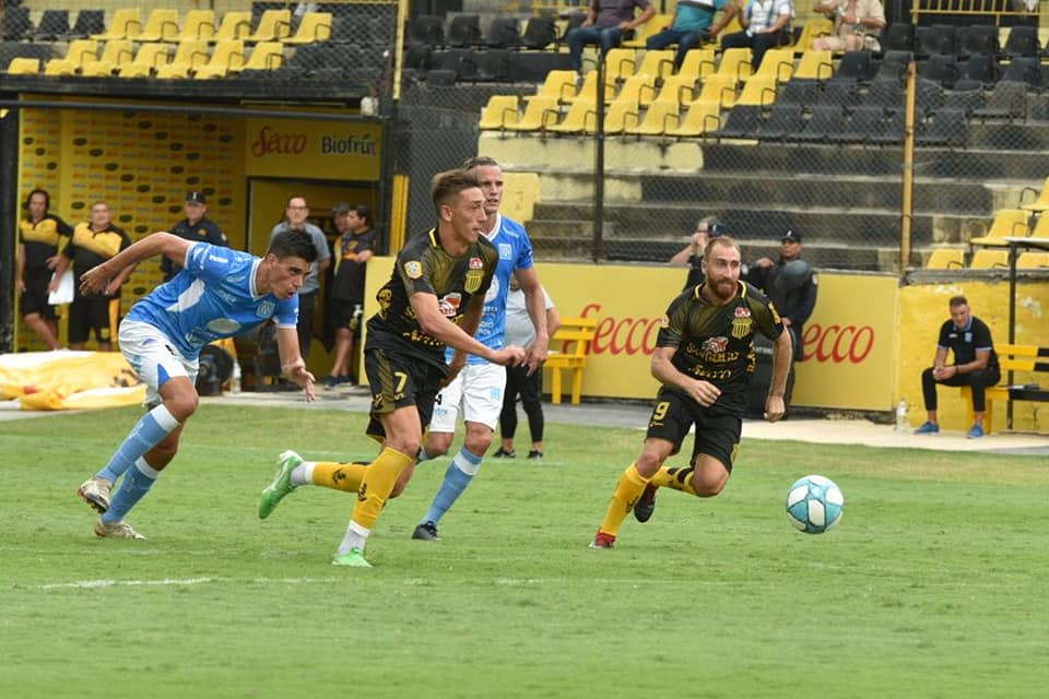 Mitre empató sin goles en el debut del “Indio” Ortiz como DT