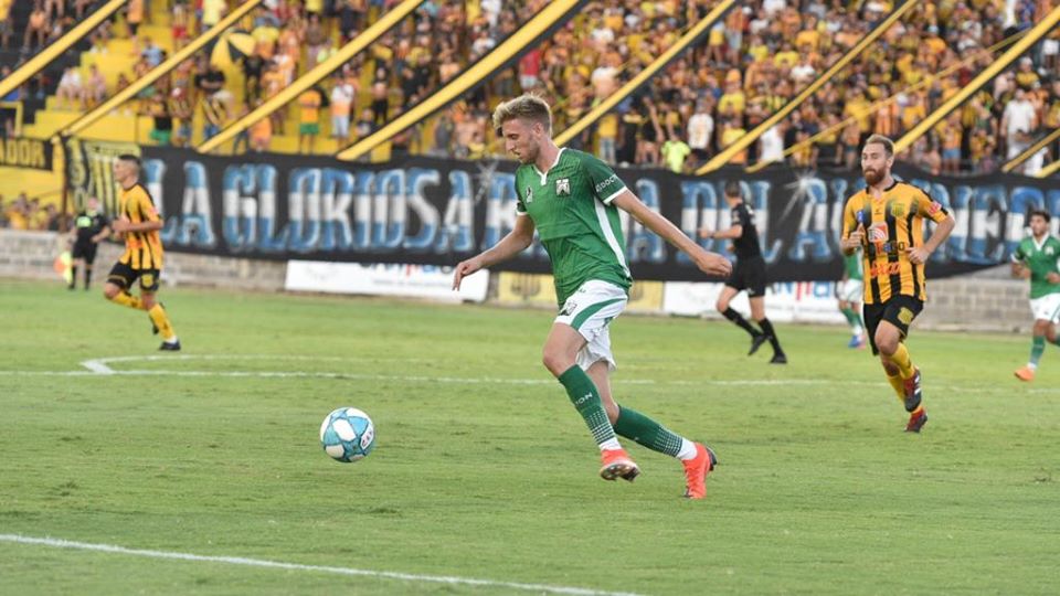 Ferro se llevó un triunfo de Santiago y profundizó la crisis de Mitre