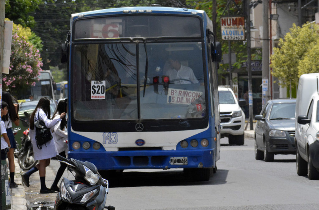 Regularán la cantidad de pasajeros en los colectivos de La Banda Regularán la cantidad de pasajeros en los colectivos de La Banda