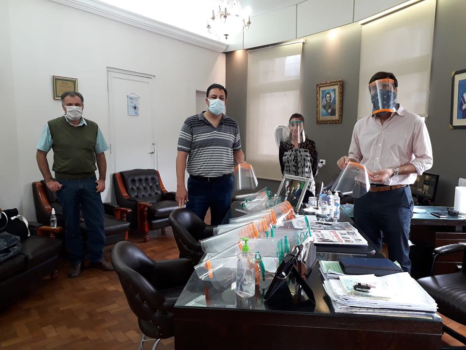 Una escuela confeccionará mascarillas protectoras para municipales de Las Termas Una escuela confeccionará mascarillas protectoras para municipales de Las Termas