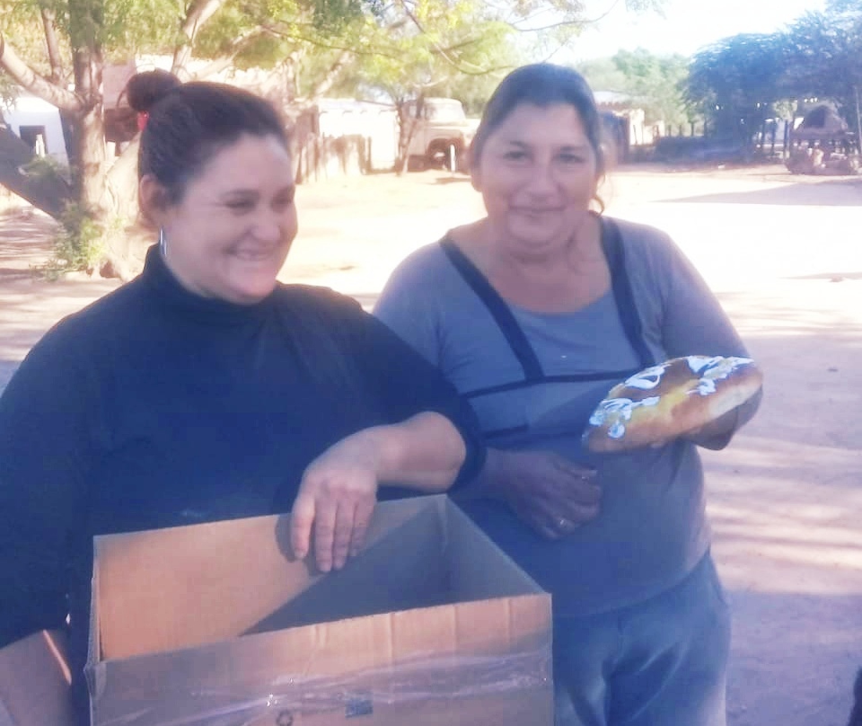 Entregan roscas, huevos de Pascuas y barbijos a familias de Campo Gallo Entregan roscas, huevos de Pascuas y barbijos a familias de Campo Gallo