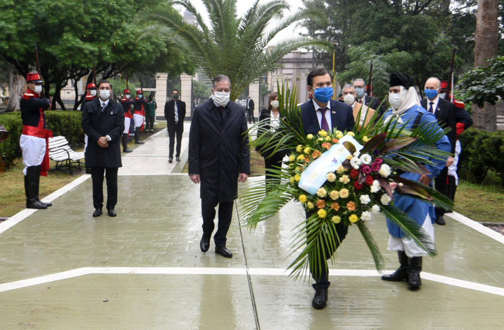 Autoridades conmemoraron los 200 años de la Autonomía en el parque Aguirre