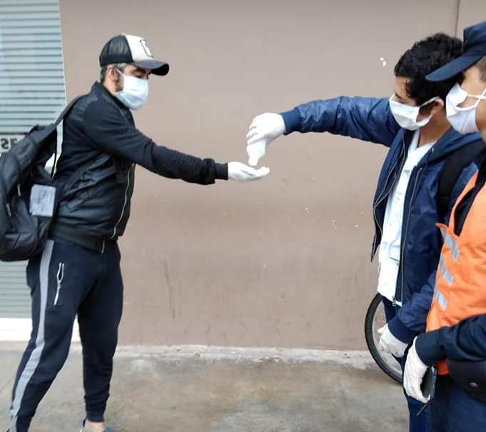 Circular sin barbijos costará entre dos mil y diez mil pesos de multa en Santiago