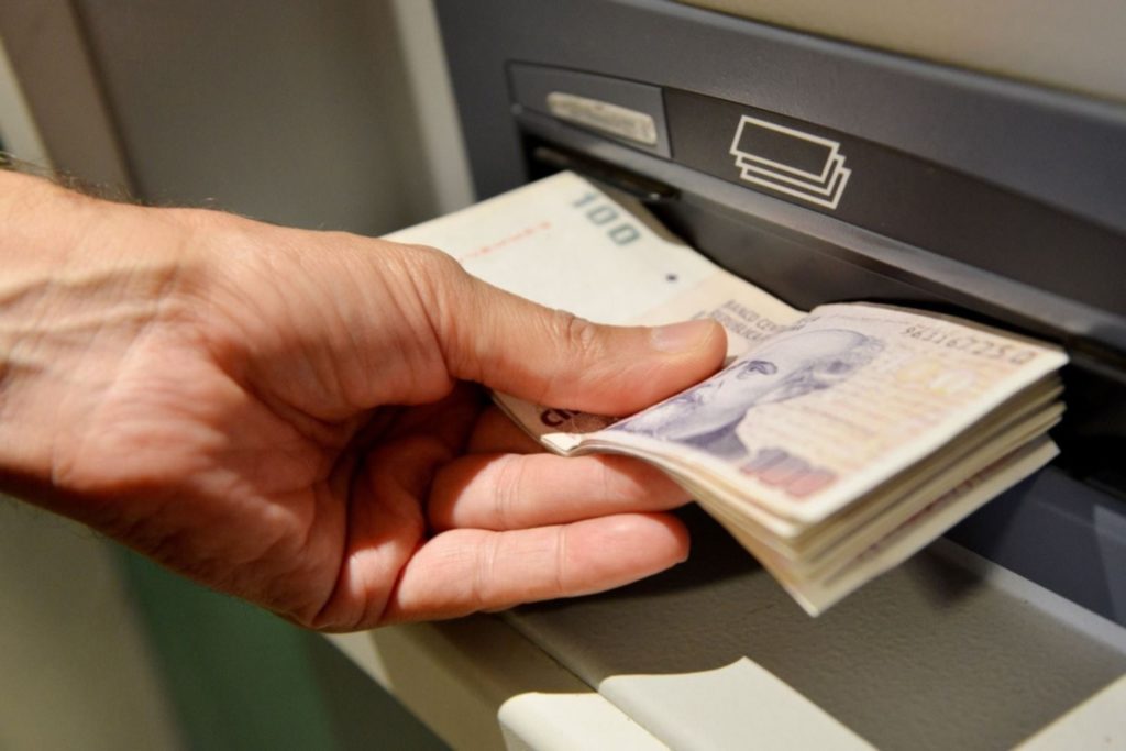 Dieron a conocer las fechas del pago de sueldos para empleados públicos Dieron a conocer las fechas del pago de sueldos para empleados públicos