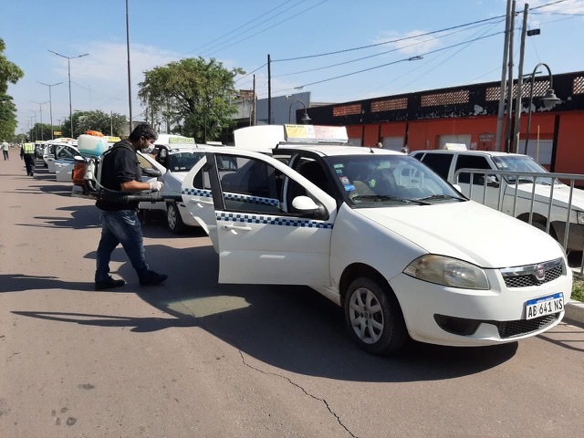 Taxistas bandeños esperan que se reactive la actividad