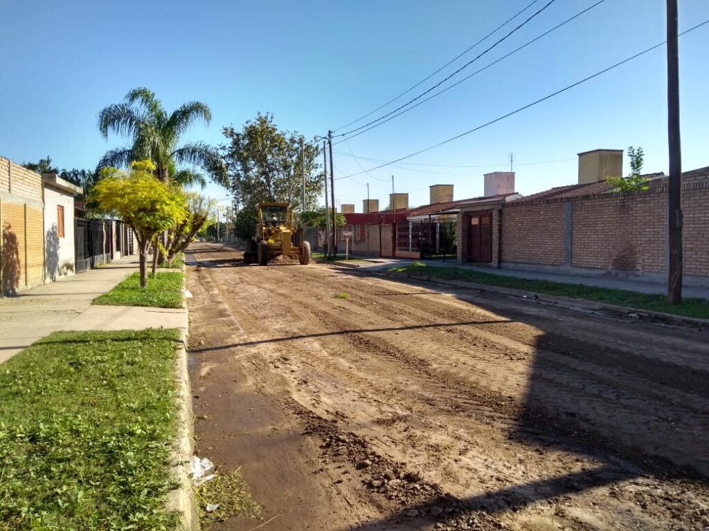 Avanza el plan de arreglo de calles y desagües en La Banda