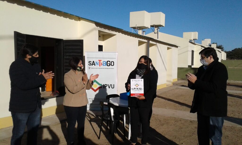 Familias sumampeñas ya accedieron a sus ansiadas viviendas