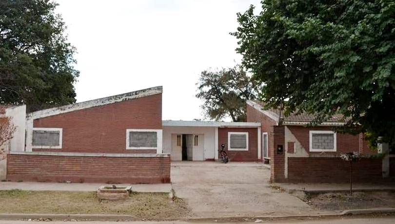 Entregan viviendas a 14 familias y recuperan un edificio tomado