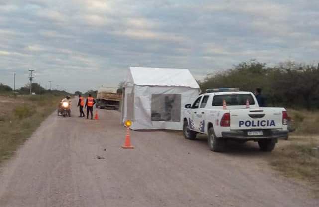 Extreman controles en el cruce de rutas provinciales N° 2 y 21 Extreman controles en el cruce de rutas provinciales N° 2 y 21