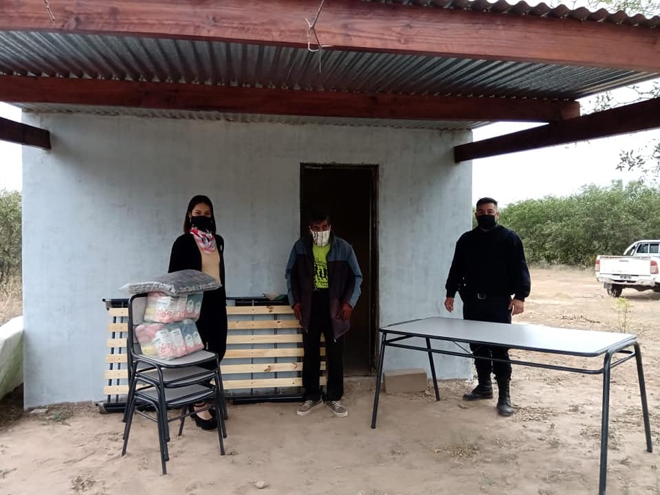 Entregan solución habitacional a un vecino de Villa Figueroa