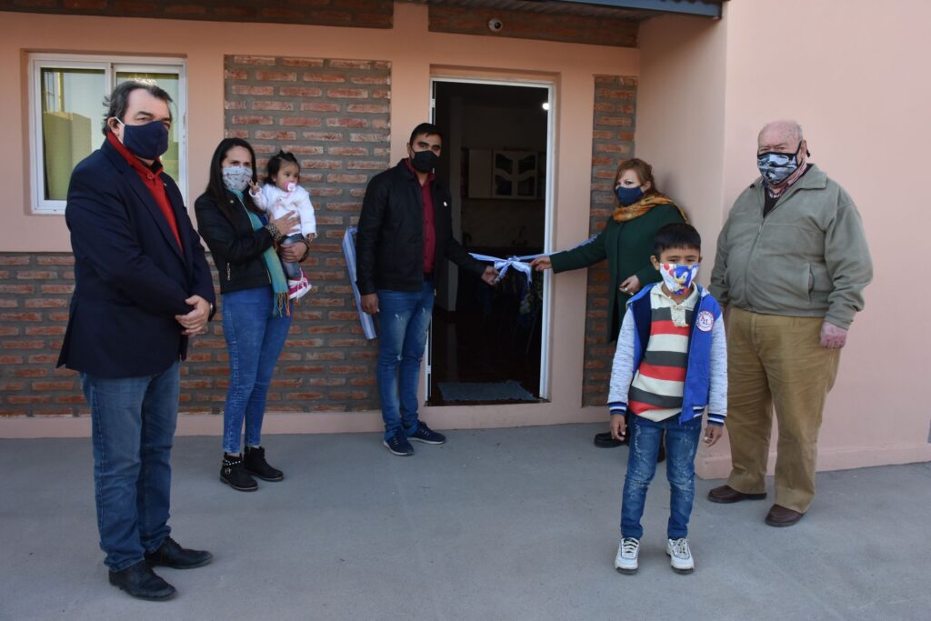 Familias de Ojo de Agua accedieron a numerosas viviendas sociales Familias de Ojo de Agua accedieron a numerosas viviendas sociales