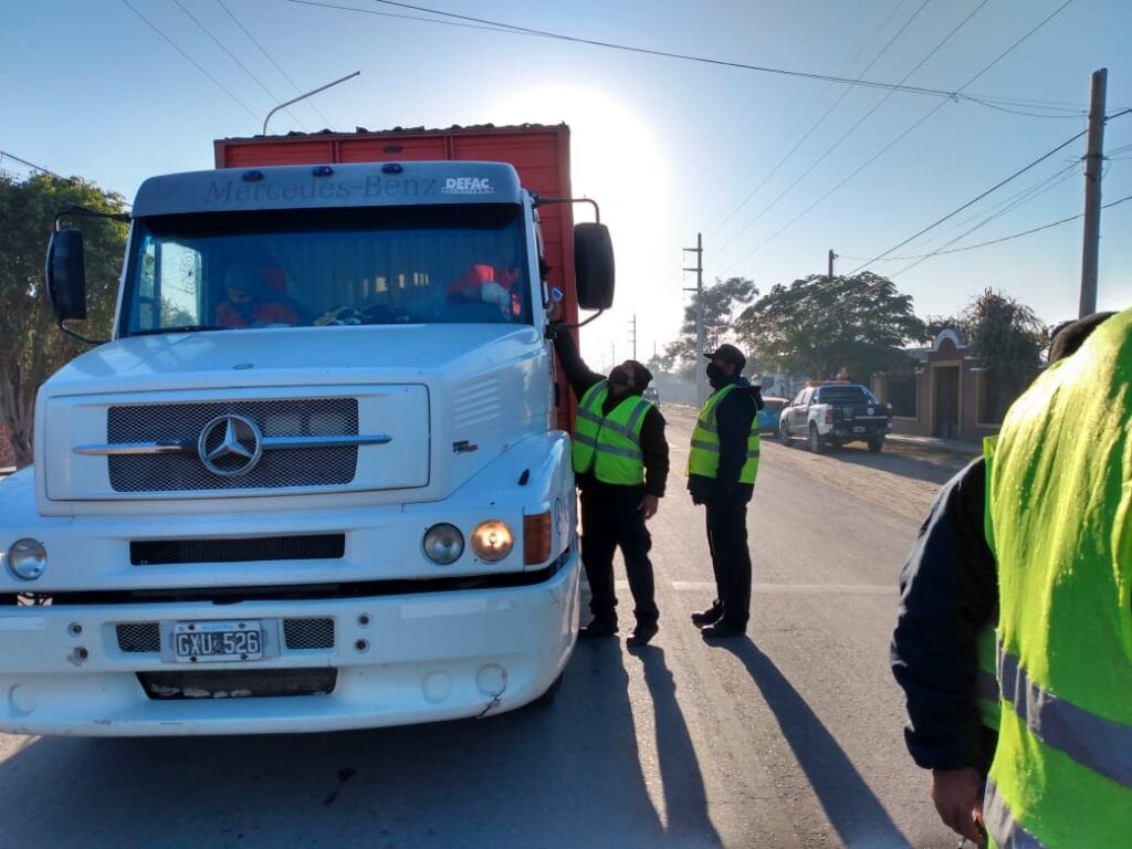 Refuerzan los controles en los accesos de la zona sur bandeña Refuerzan los controles en los accesos de la zona sur bandeña