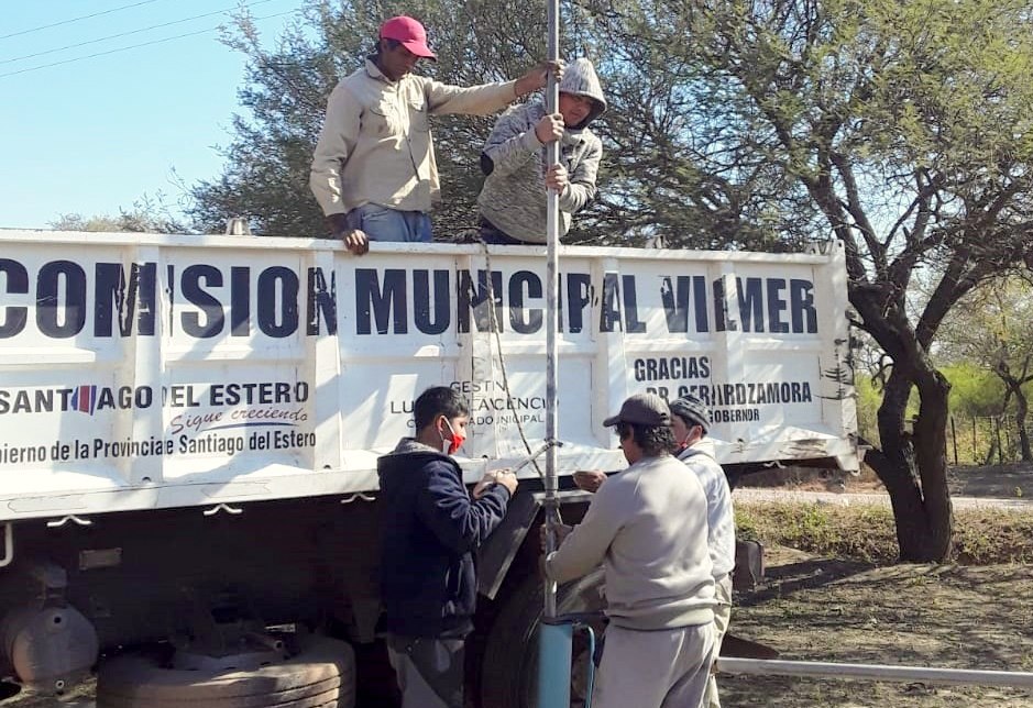 Instalan nueva bomba de agua que abastece a familias de Vilmer