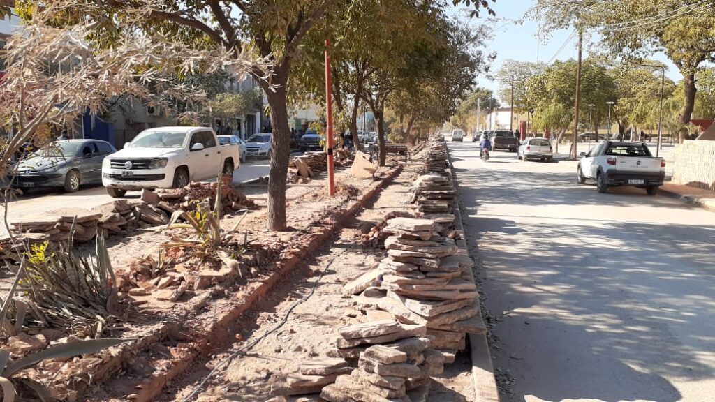 Comenzó la remodelación del boulevard San Martín en pleno centro de Quimilí