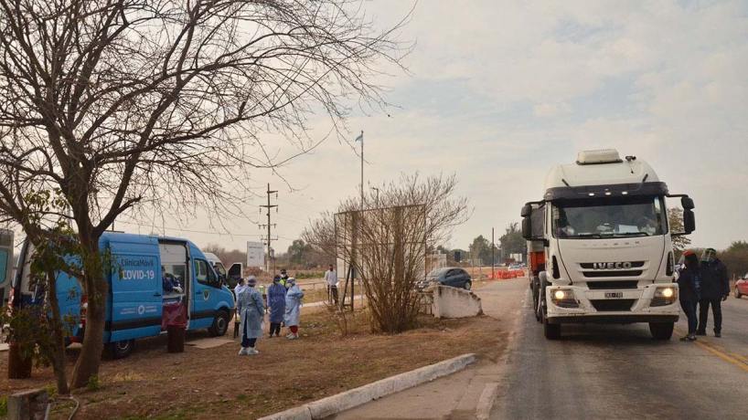 Un camionero fernandense con covid fue internado en Tucumán