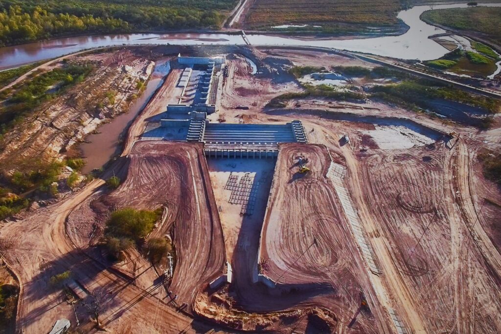 Reactivarán la obra del Azud de Cruz Bajada que beneficiará a miles de santiagueños Reactivarán la obra del Azud de Cruz Bajada que beneficiará a miles de santiagueños