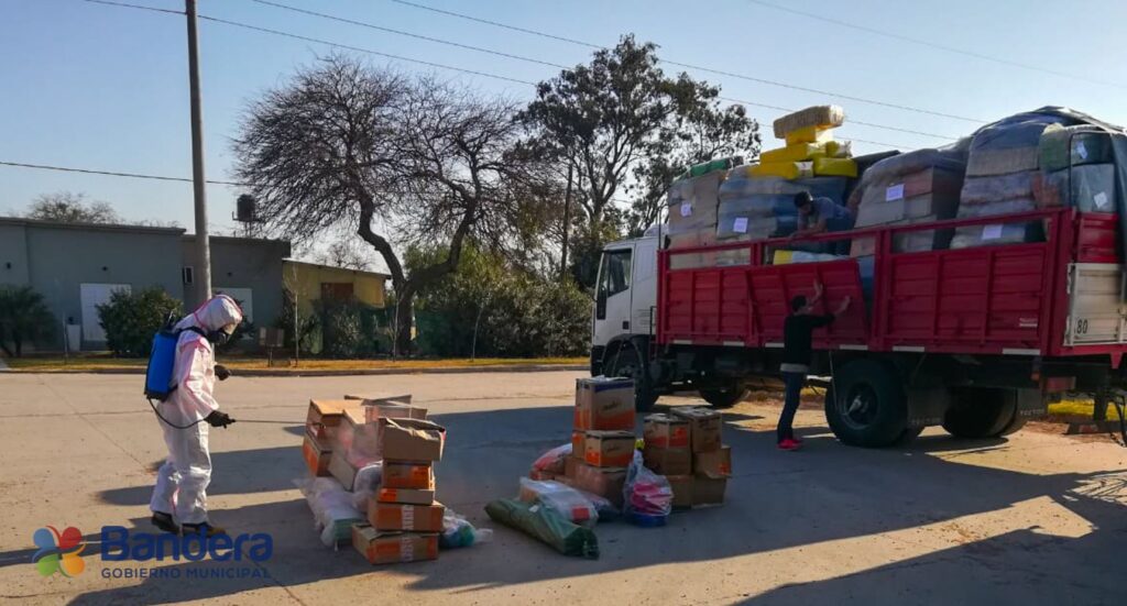 Colocan faja de seguridad a los camiones que ingresen a Bandera
