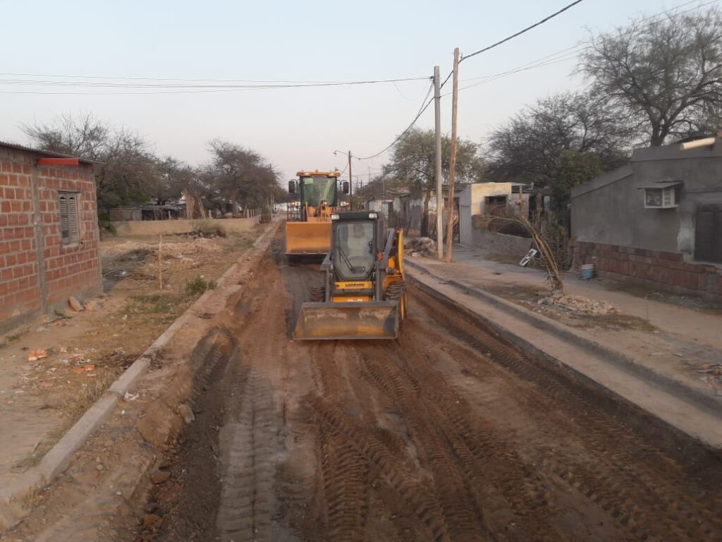 Ejecutan nuevas obras de pavimentación en Clodomira
