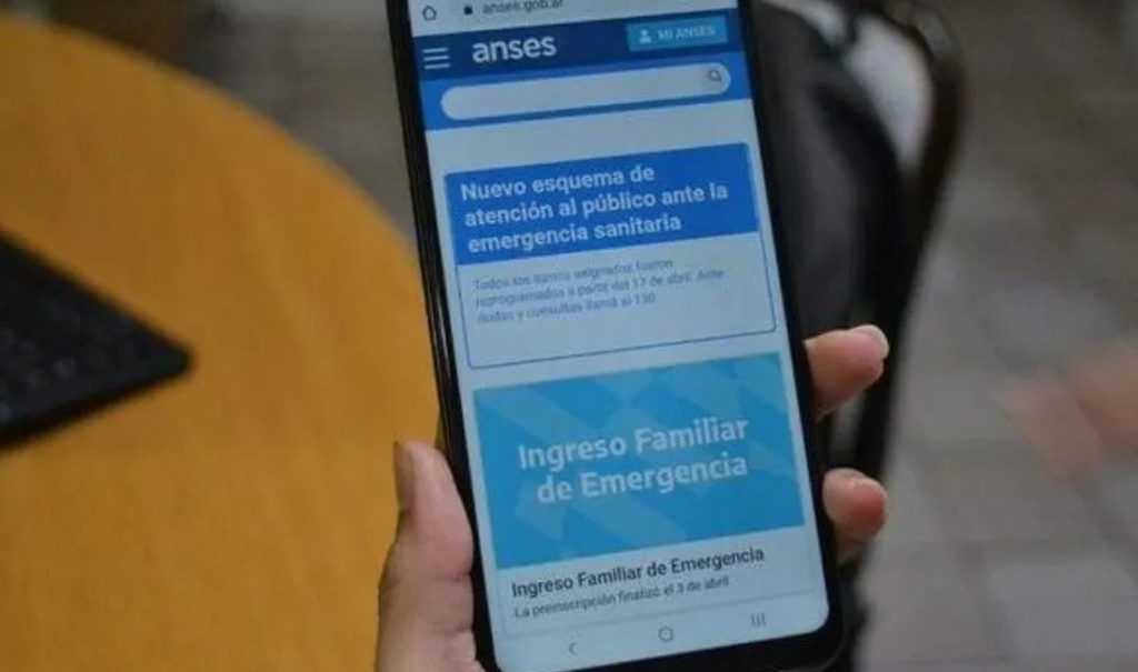 IFE: Inicia la entrega de tarjetas de débito para los beneficiarios en La Banda IFE: Inicia la entrega de tarjetas de débito para los beneficiarios en La Banda