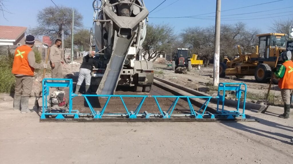 Ejecutan más obras de pavimentación en Clodomira Ejecutan más obras de pavimentación en Clodomira