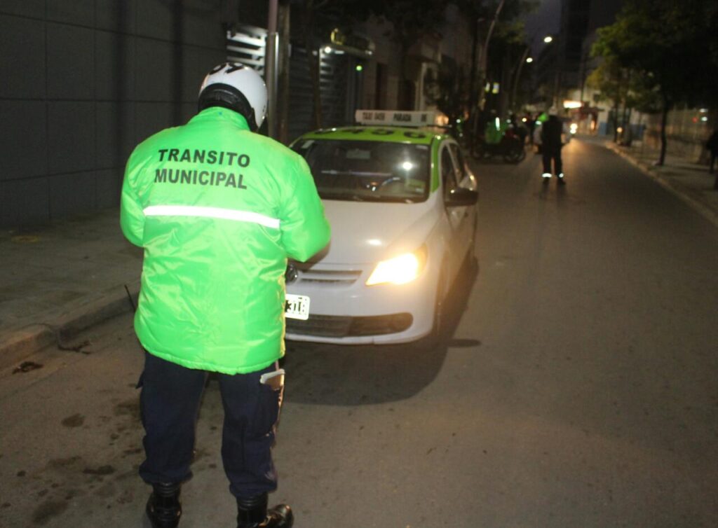 Modifican el protocolo obligatorio para taxis y radiotaxis Modifican el protocolo obligatorio para taxis y radiotaxis