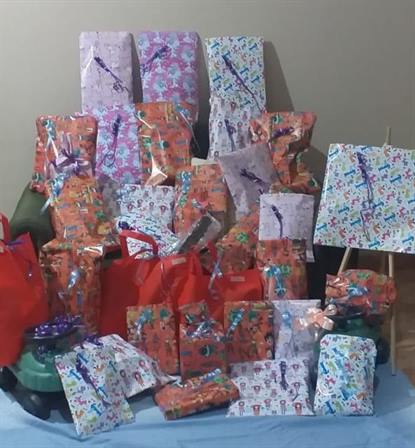 Decenas de niños y niñas de Manogasta recibirán regalos en sus casas Decenas de niños y niñas de Manogasta recibirán regalos en sus casas