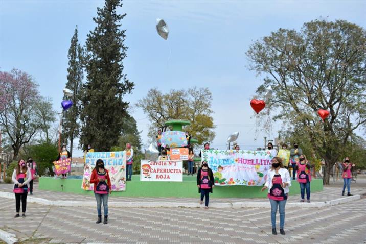 Los jardines de infantes de Fernández dan la bienvenida a la primavera Los jardines de infantes de Fernández dan la bienvenida a la primavera