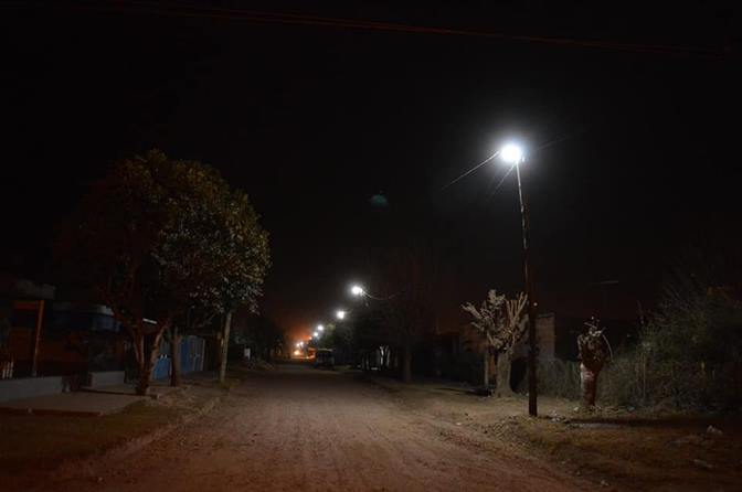Amplían el alumbrado y la red eléctrica en los barrios frienses Amplían el alumbrado y la red eléctrica en los barrios frienses