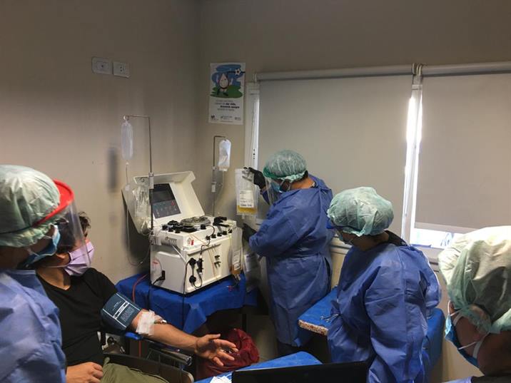 Por primera vez en Santiago extrajeron plasma de un paciente recuperado de Covid Por primera vez en Santiago extrajeron plasma de un paciente recuperado de Covid