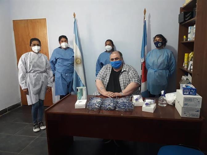 Los Quiroga: distribuyen elementos de bíoseguridad al personal de salud Los Quiroga: distribuyen elementos de bíoseguridad al personal de salud
