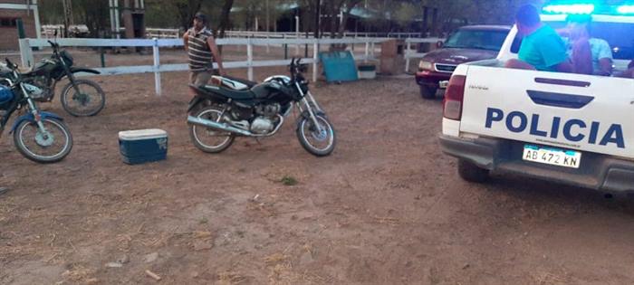 Campo Gallo: Detienen a tres personas en reunión ilegal y otras 20 escaparon por el monte