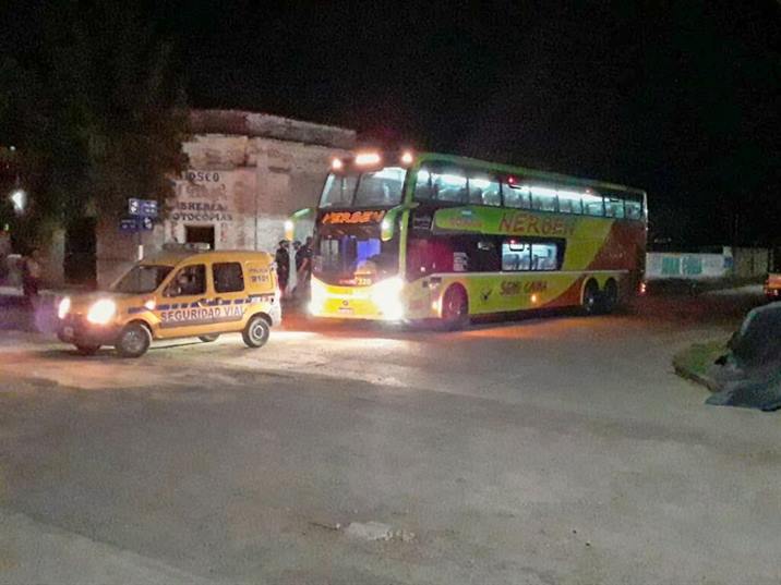 Covid: Efectivos policiales llegaron a Tintina para reforzar los controles