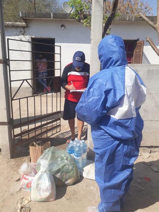 Asisten a familias bandeñas aisladas por covid