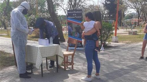 Realizan operativo en busca de sintomáticos de Covid-19 en Fernández Realizan operativo en busca de sintomáticos de Covid-19 en Fernández