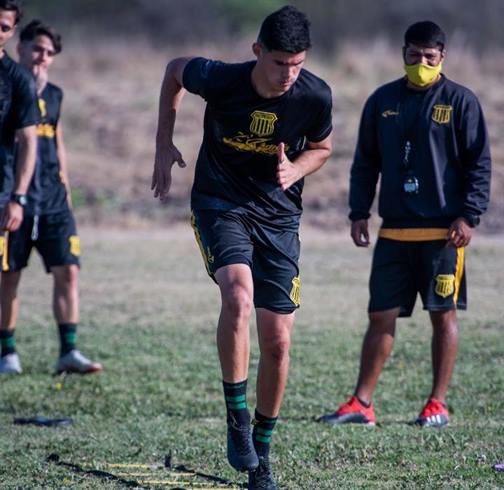 El plantel de Mitre retronó a los entrenos en doble turno El plantel de Mitre retronó a los entrenos en doble turno