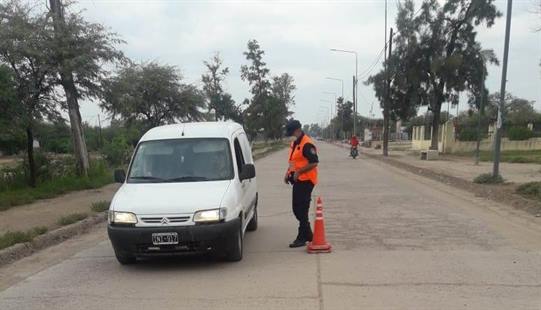 Estrictos controles internos y en el ingreso a Colonia El Simbolar