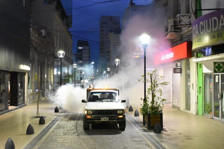 Refuerzan las fumigaciones en los barrios capitalinos Refuerzan las fumigaciones en los barrios capitalinos