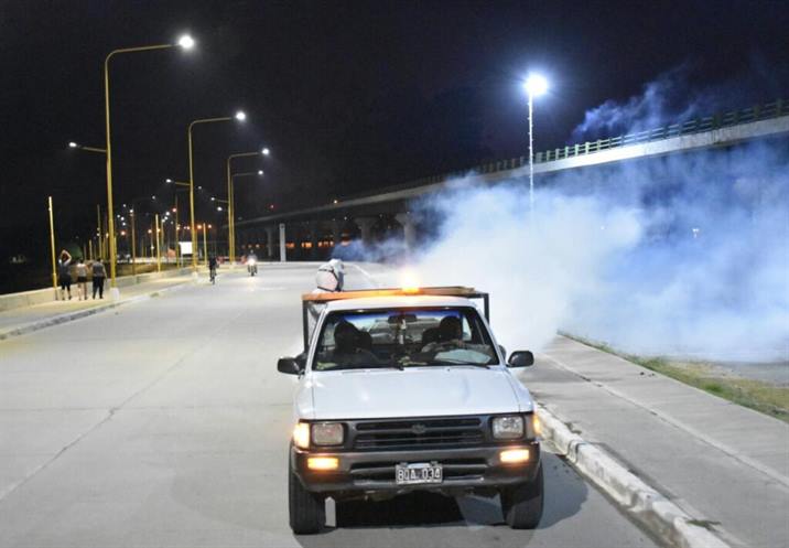 Intensifican las fumigaciones en el Parque Aguirre Intensifican las fumigaciones en el Parque Aguirre