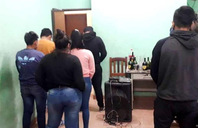 Noche agitada en Clodomira con detenidos en tres fiestas clandestinas