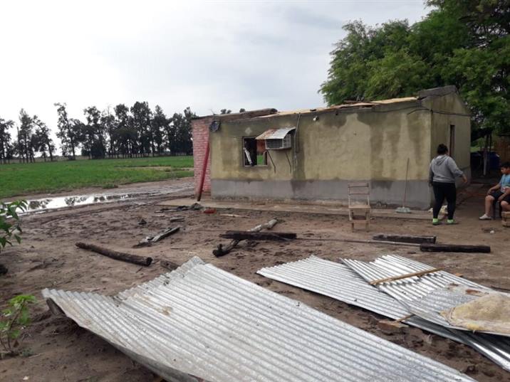 Beltrán: La tormenta dejó a la intemperie a una decena de familias Beltrán: La tormenta dejó a la intemperie a una decena de familias