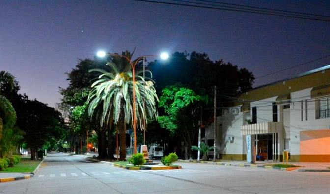 Restringen horarios y suspenden actividad en bares de Fernández