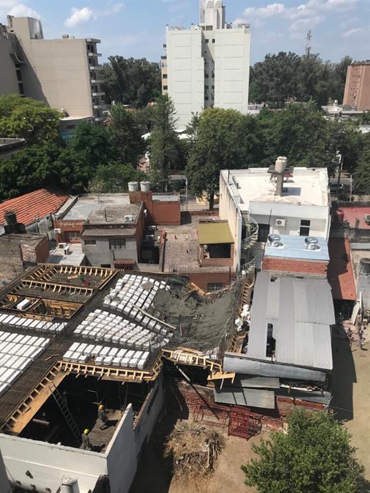 Pudo haber sido una tragedia: cedió una losa en una construcción