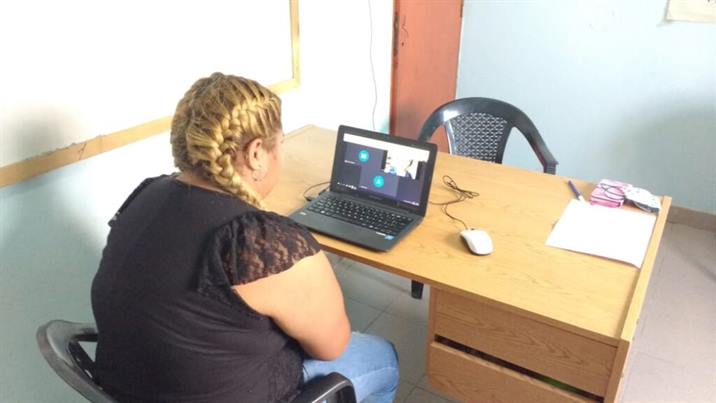 De comuna a sala virtual para que alumnos finalicen el secundario De comuna a sala virtual para que alumnos finalicen el secundario