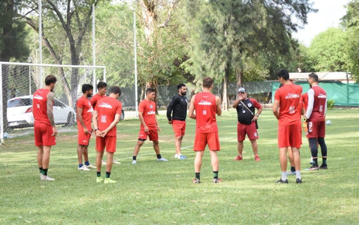 Central Córdoba, sin chances de clasificar, quiere su primer triunfo