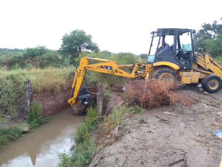 La lluvia puso a prueba el sistema de desagües de Clodomira